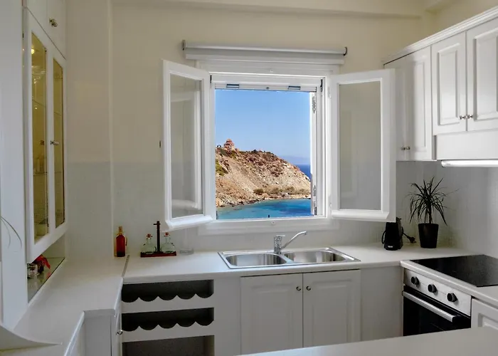 The Sea Эрмуполис