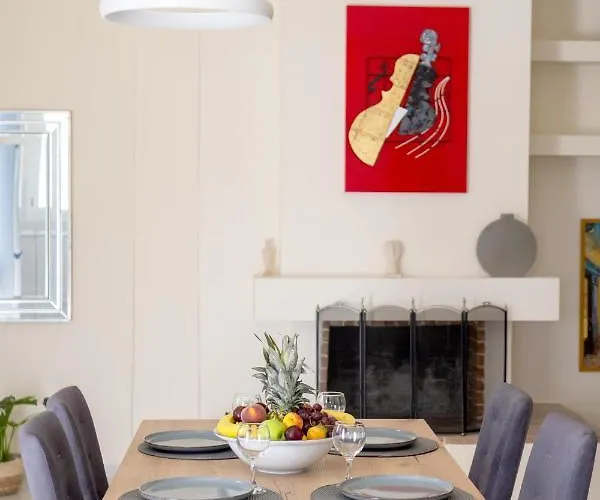 The Sea Апартаменты Эрмуполис