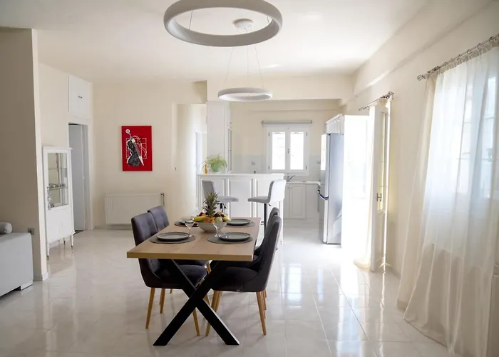 The Sea Эрмуполис