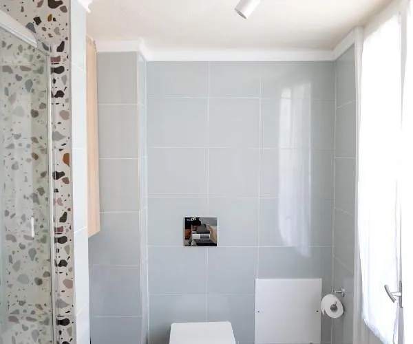 The Sea Apartment Ermoupoli